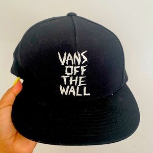 Vans off the wall hat